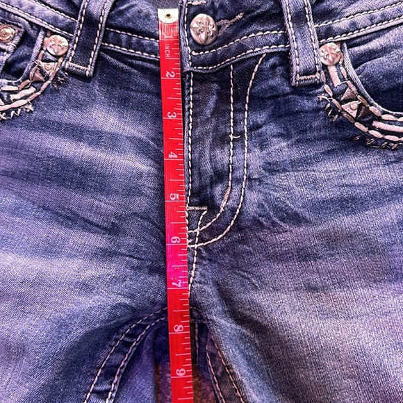 Ladies Miss Me Signature Crop - Picture 8 of 8